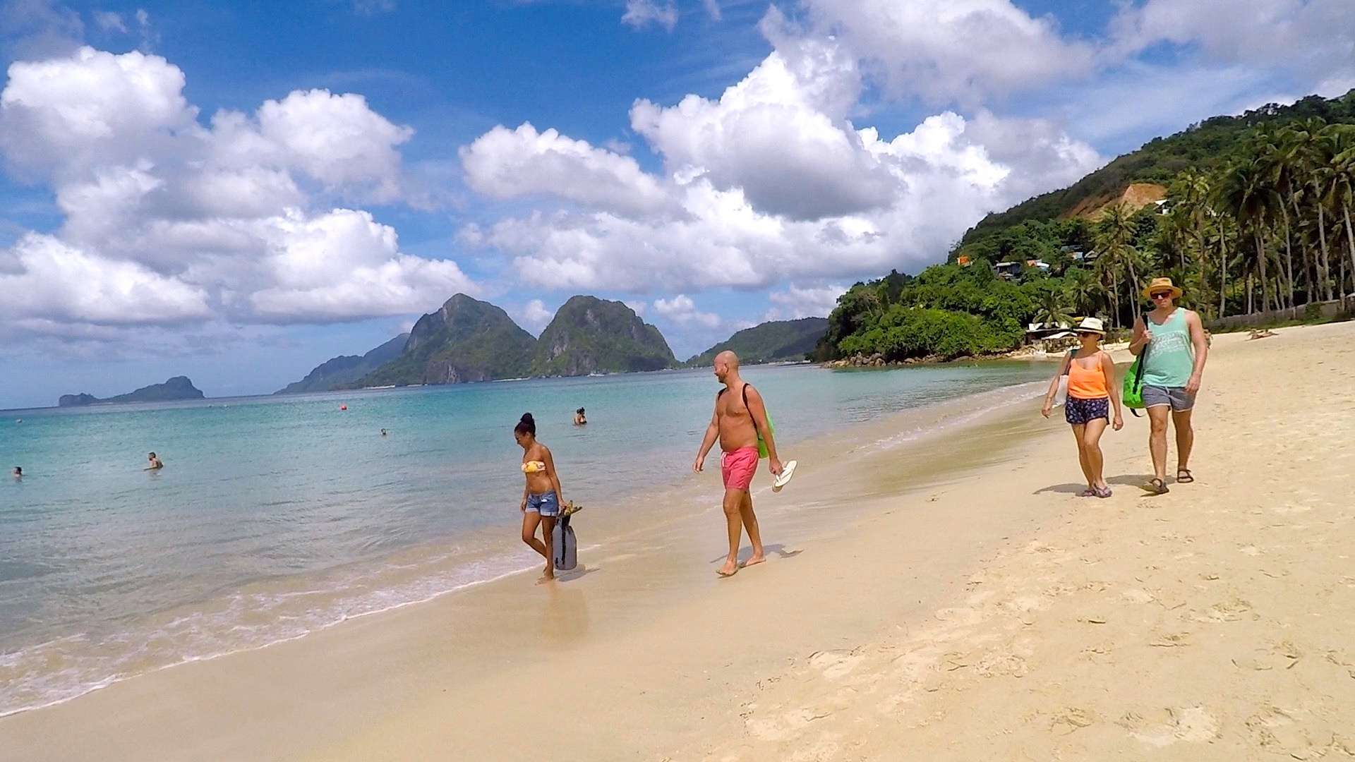 2017 El Nido - Las Cabanas Beach
